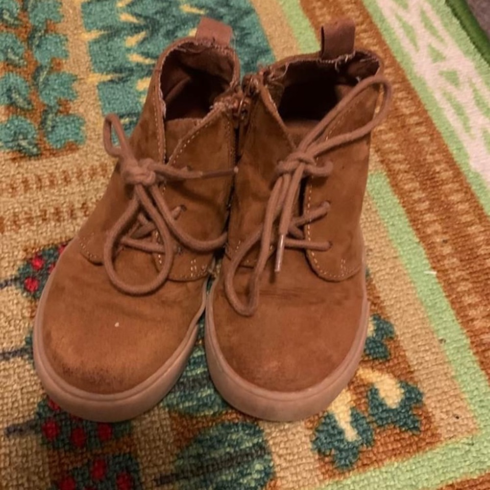 Suede brown gap boots